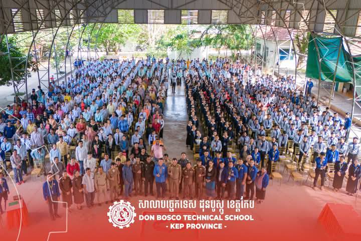 Celebrating the Opening Ceremony for the 2024-2025 Academic Year and Award Presentation to Outstanding Students of the 11th Batch (2023-2024)